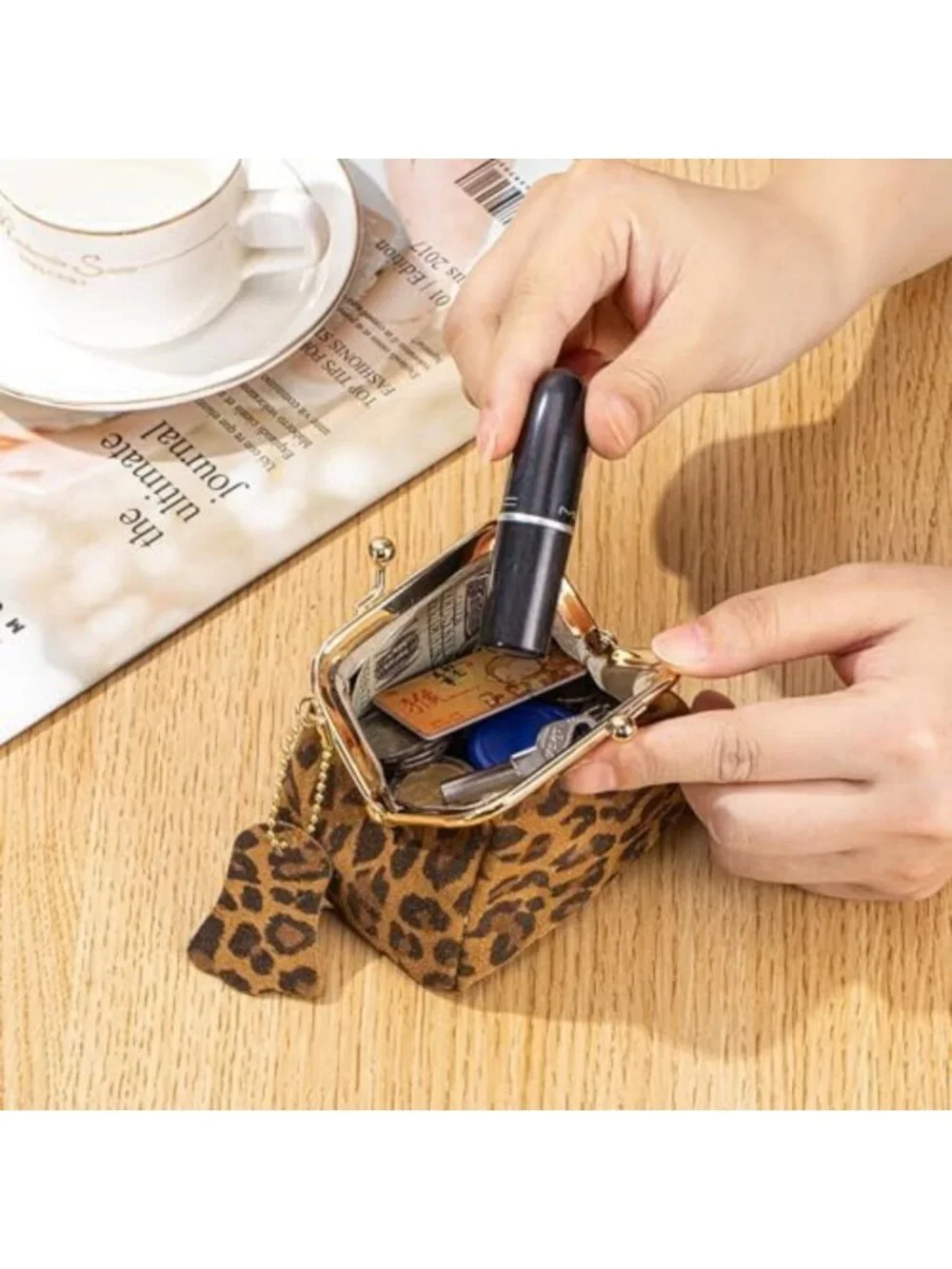 Vintage Leather Mini Coin Purse - Cute Kiss Lock Jewelry Organizer for Women